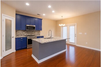 Building Photo - 146 Chapel Lake S