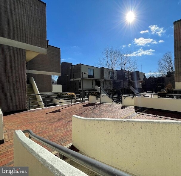 Primary Photo - 2214 Deerfern Crescent