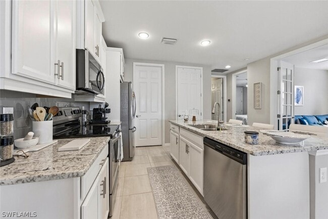 Building Photo - 14827 Edgewater Cir