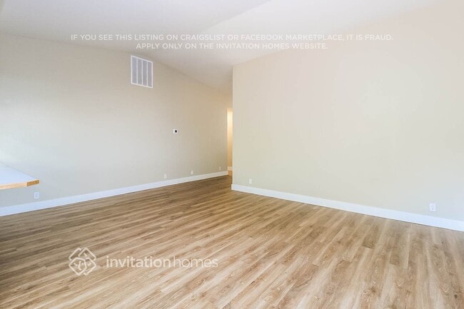 Building Photo - 627 Myrtle Ave