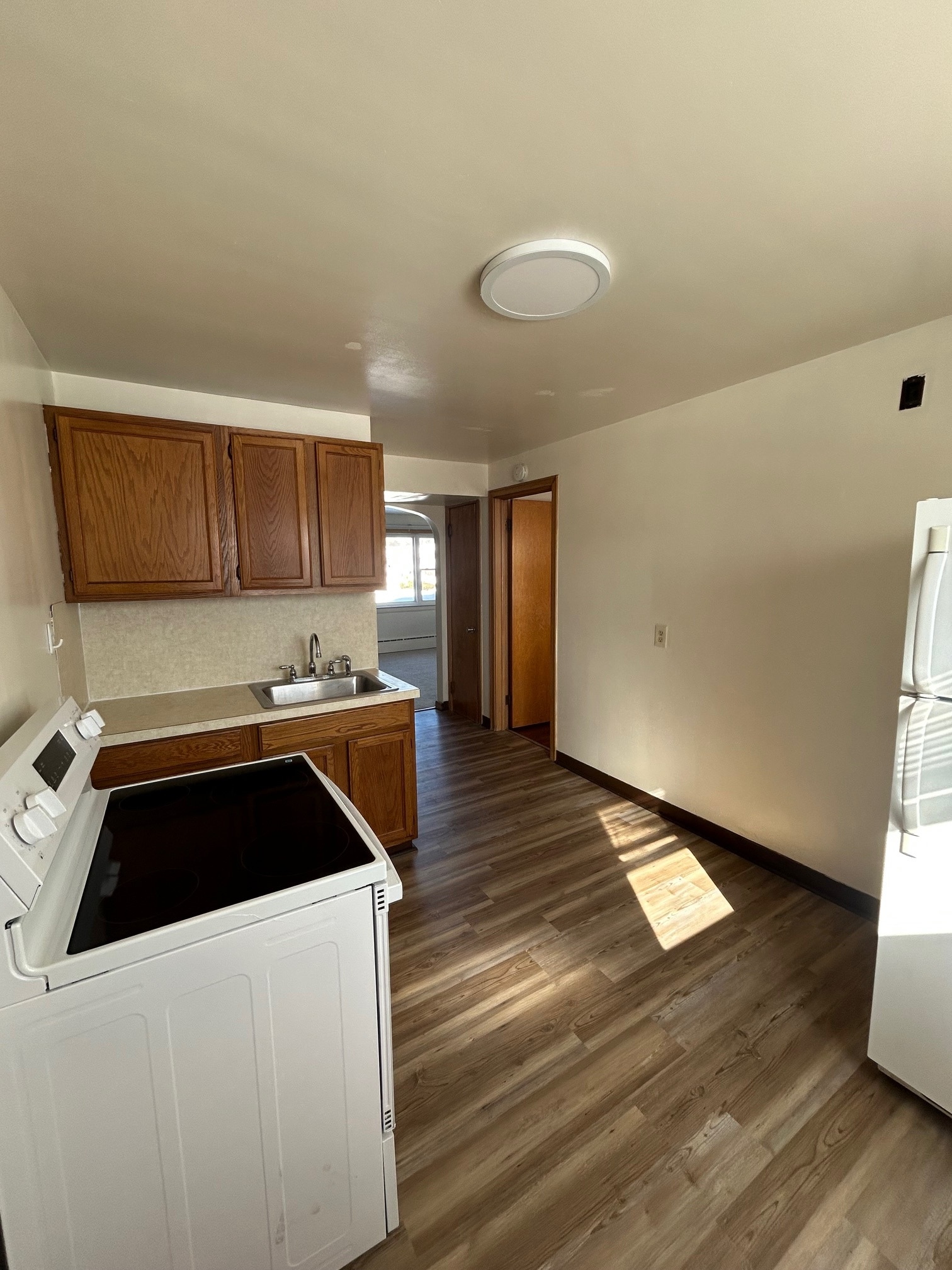 Building Photo - 28 Shelby St