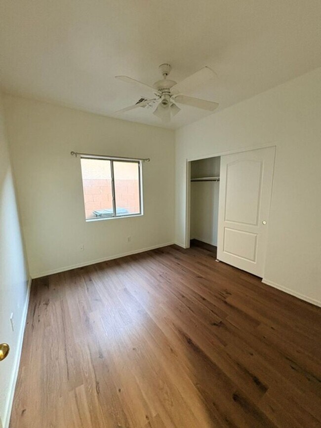 Building Photo - Tolleson 4 Bedroom