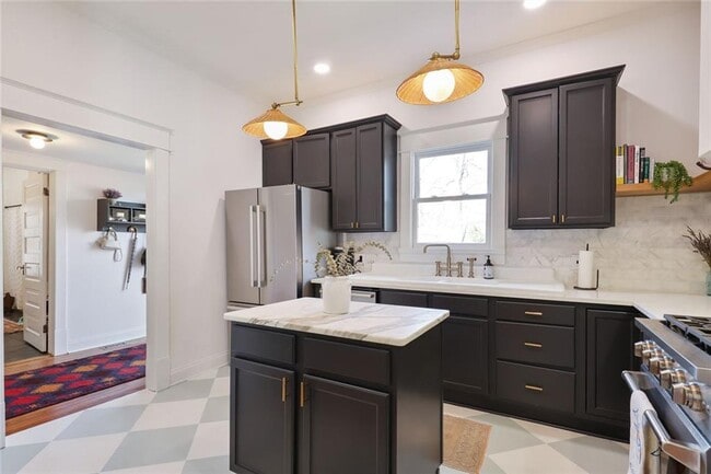 Building Photo - 1212 Merlin Ave SE