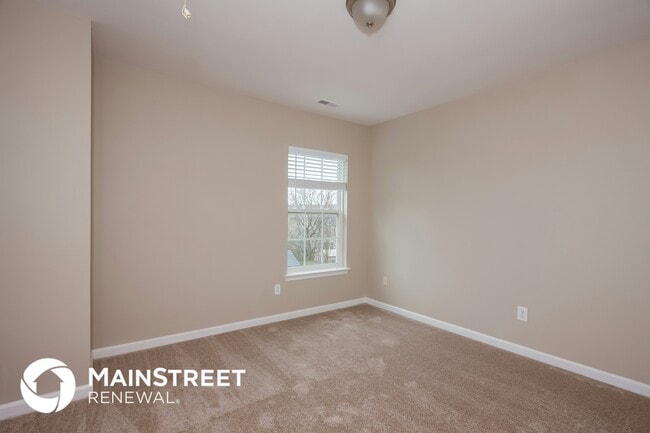 Building Photo - 2028 Quill Ct