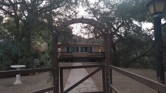 Building Photo - 1600 Henry Ridge Mtwy