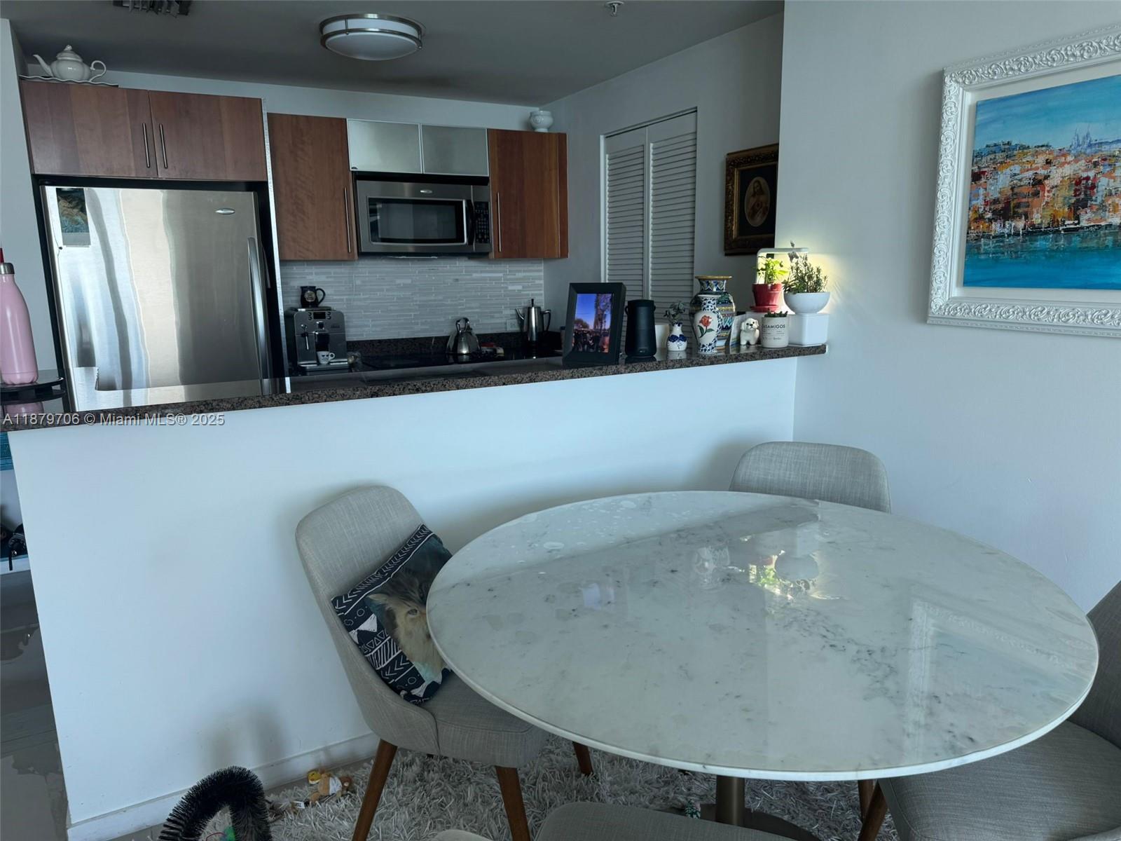 Building Photo - 300 S Biscayne Blvd