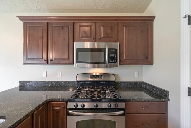 Building Photo - 2031 East Colorado Drive
