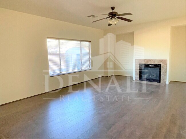 Building Photo - 144 S 108th Dr