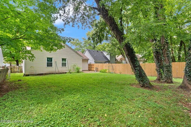 Building Photo - 609 Fenley Ave