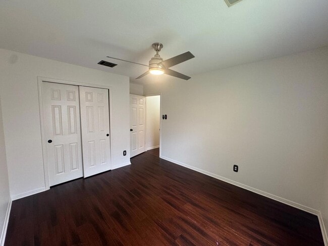 Building Photo - 16101 W Dorman Dr