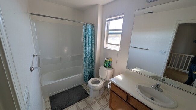 Building Photo - Experience Modern Comfort in This Newer Sp...