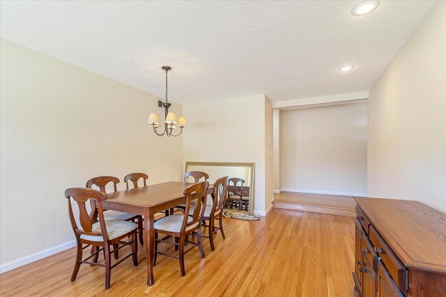 Building Photo - Available for July 1st Move In