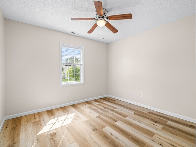 Building Photo - Aragona Village