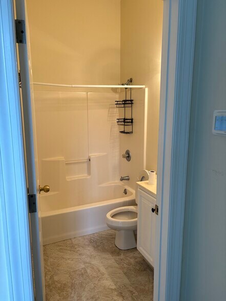 Bath - 10 N Main St