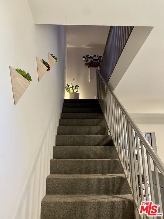 Building Photo - 2317 Scarff St