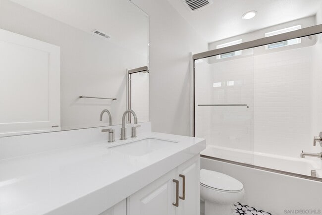 Building Photo - 2540 Chamomile Ln