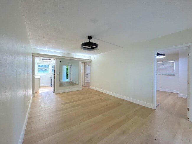 Building Photo - 2815 NE 33rd Ave