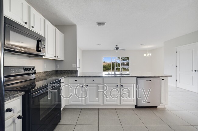 Building Photo - 391 Arbor Lakes Dr