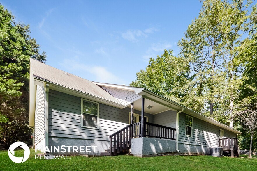 Building Photo - 120 Lakefront Dr