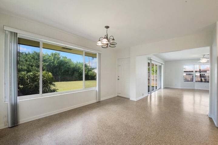 Building Photo - 2022 Collier Ave