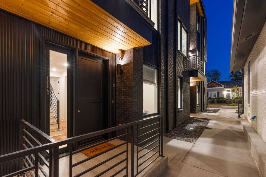 Building Photo - 1117 3rd Ave S