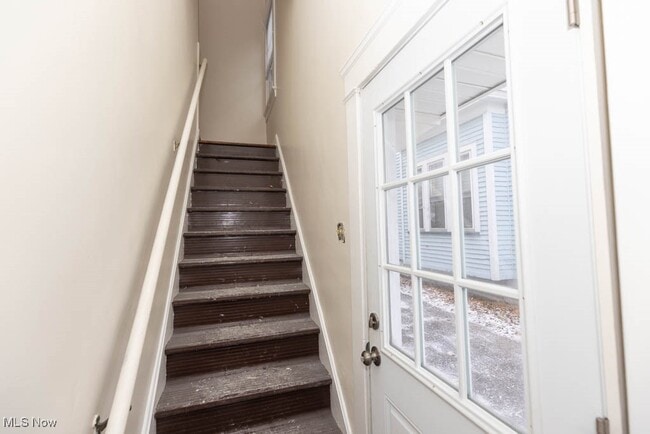 Building Photo - 1598 Alameda Ave