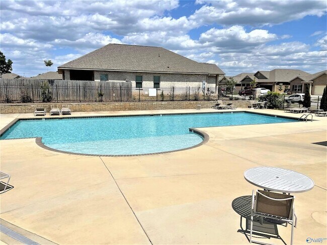 Building Photo - 155 Grey Fawn Trail