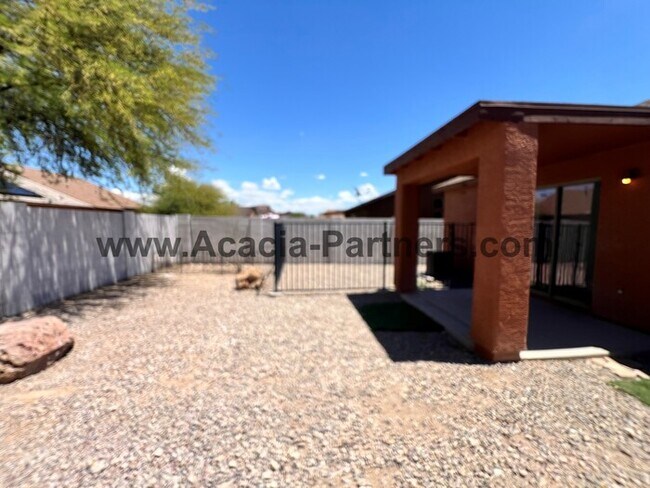 Building Photo - 2BD 2BA in Tres Pueblos w/ Garage & Washer...