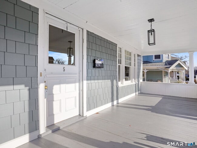 Building Photo - 1911 Summer St