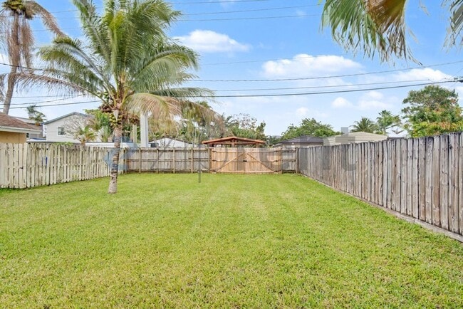 Building Photo - 1650 Jackson St