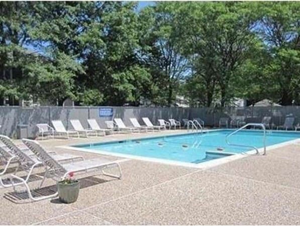 Building Photo - 90 Quincy Shore Dr