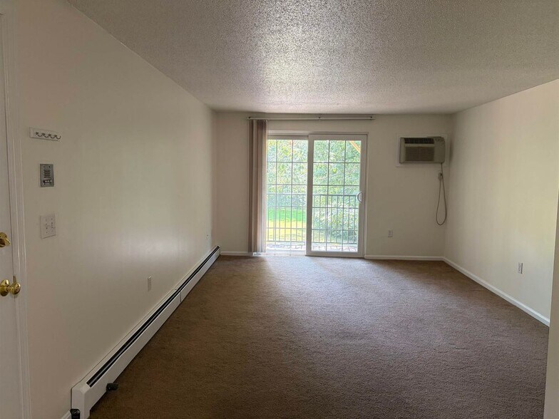 Building Photo - 2108 White Cedar Blvd