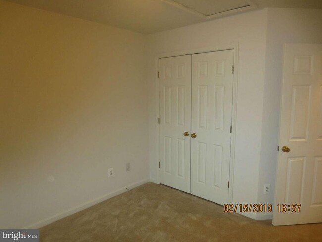 Building Photo - 6540 Creek Run Dr