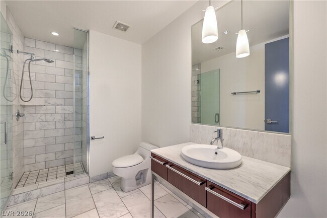 Building Photo - 4471 Dean Martin Dr