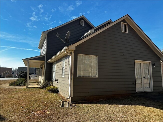 Building Photo - 1971 Abbey Province