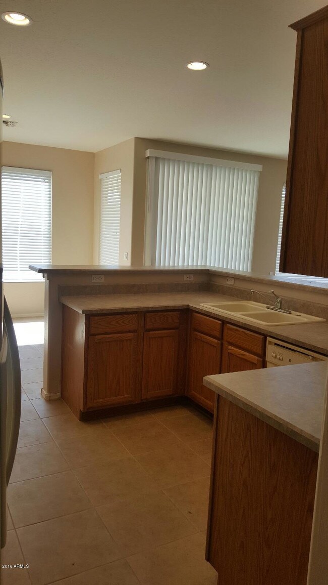 Building Photo - 12629 W Hollyhock Dr