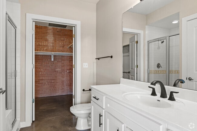 Studio - 682SF - Bathroom - The Landmark