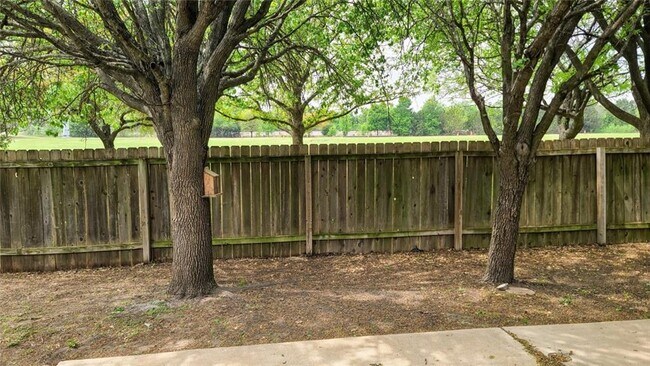 Building Photo - 2517 Jacqueline Dr