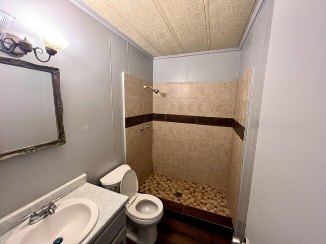 Building Photo - 202 Lobo Loop