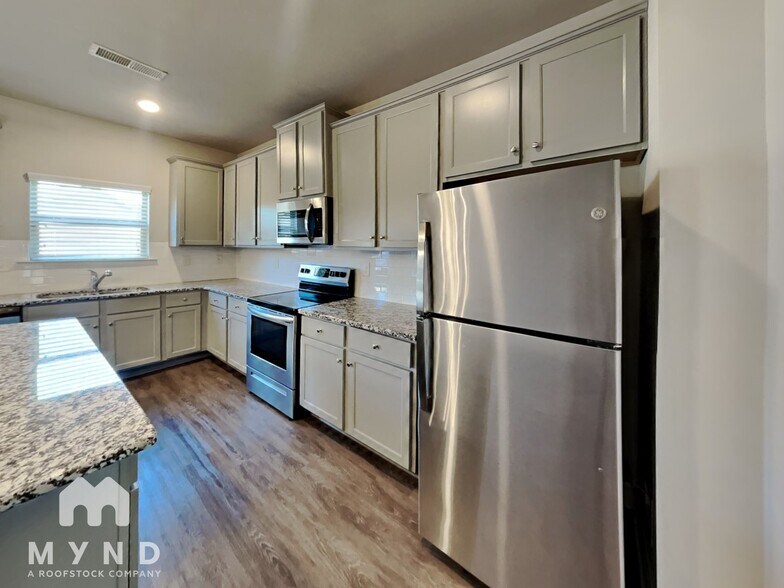 Building Photo - 238 Hydrangea Ct