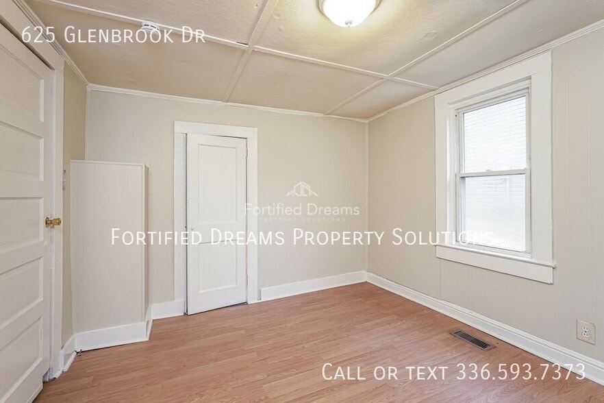 Building Photo - 625 Glenbrook Dr
