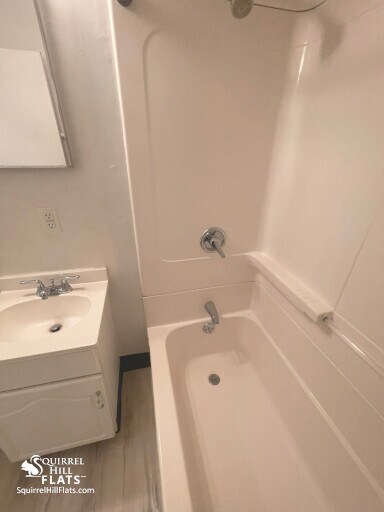 Building Photo - 5712 Phillips Ave