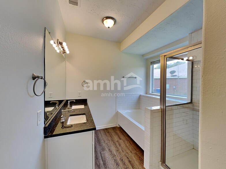 Building Photo - 30507 N Sulphur Creek Dr