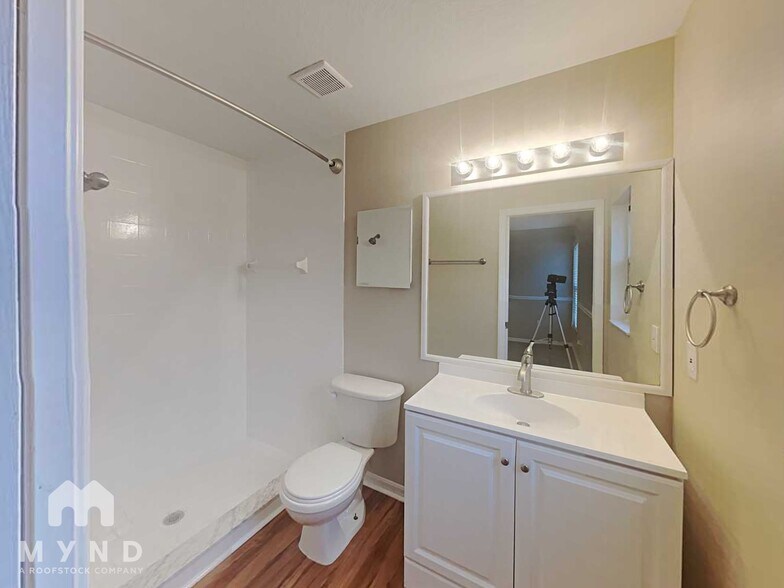 Building Photo - 3291 Rocky Ave