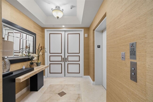 Building Photo - 16047 Collins Ave