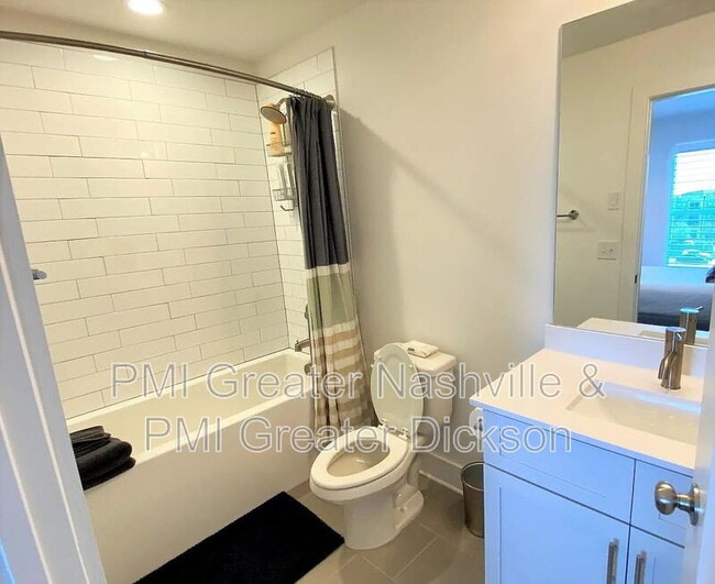 Building Photo - 1633 54th Ave N