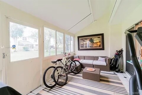Enclosed patio - 2876 S Cambridge Ln