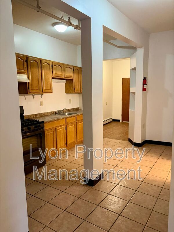 Building Photo - 50 Hedley Ave