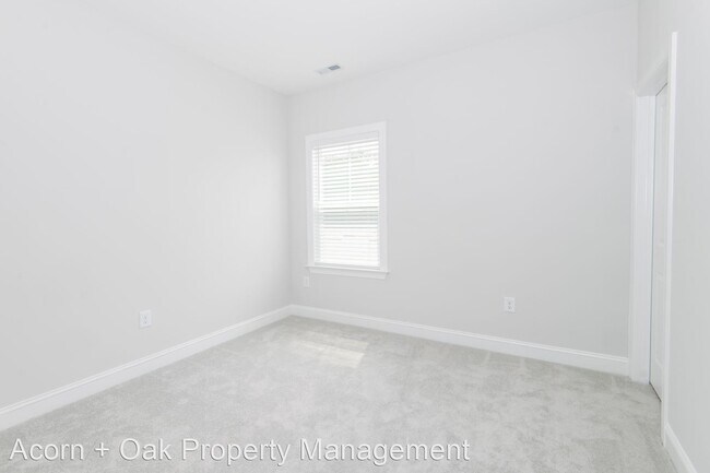 Building Photo - 4 br, 3 bath House - 135 Majestic Peak Dr