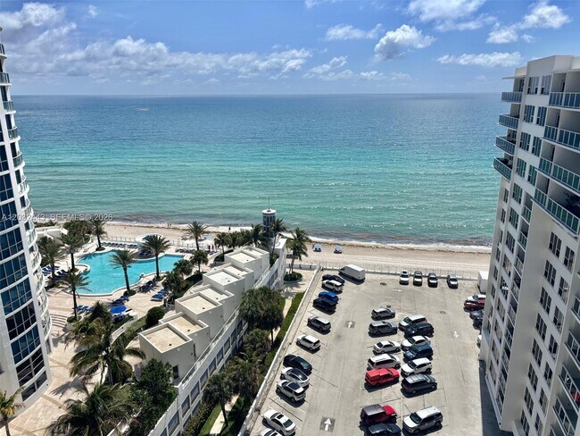 Building Photo - 3505 S Ocean Dr